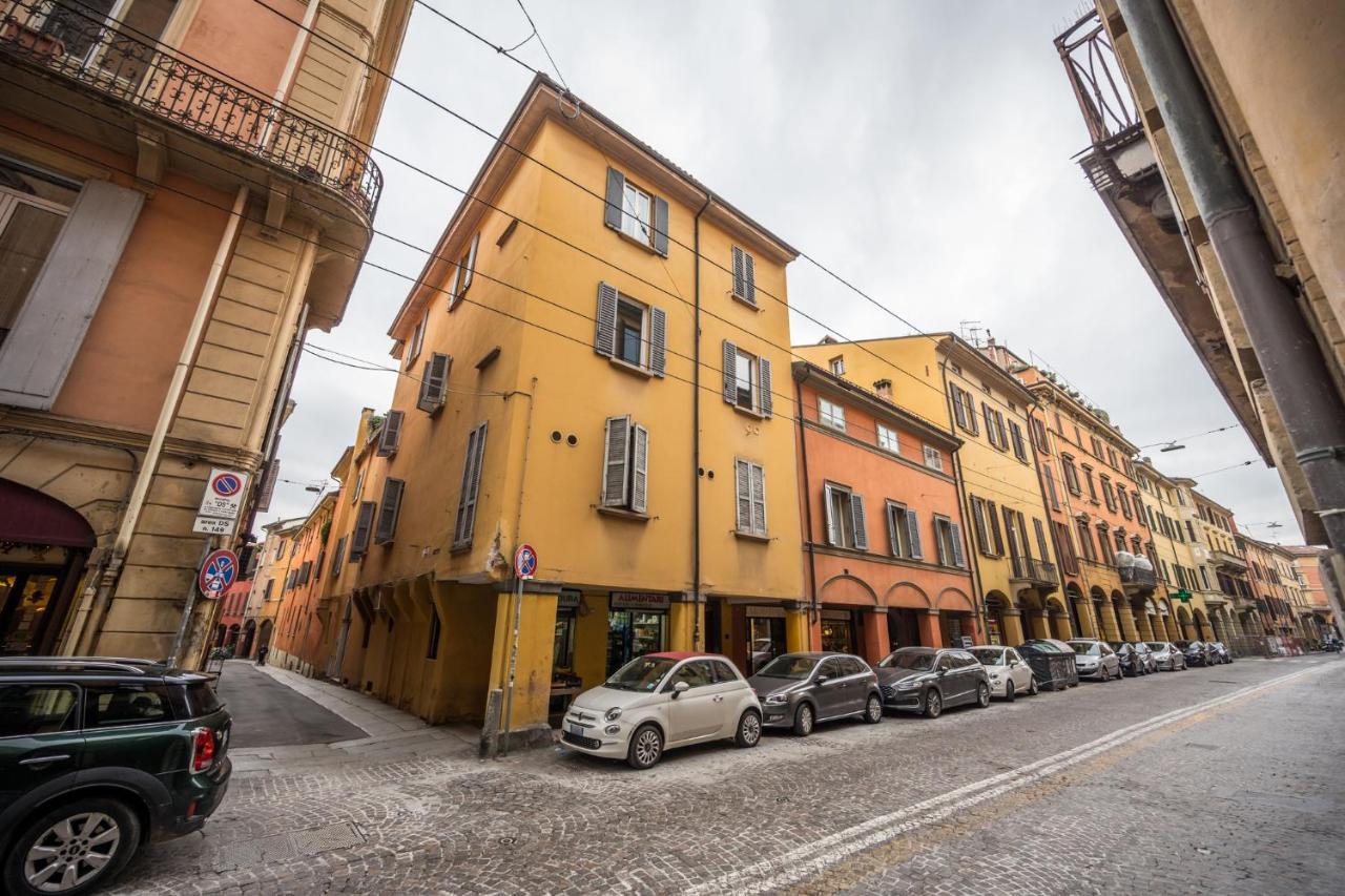 Ab Plus - Via Santo Stefano 74 بولونيا المظهر الخارجي الصورة